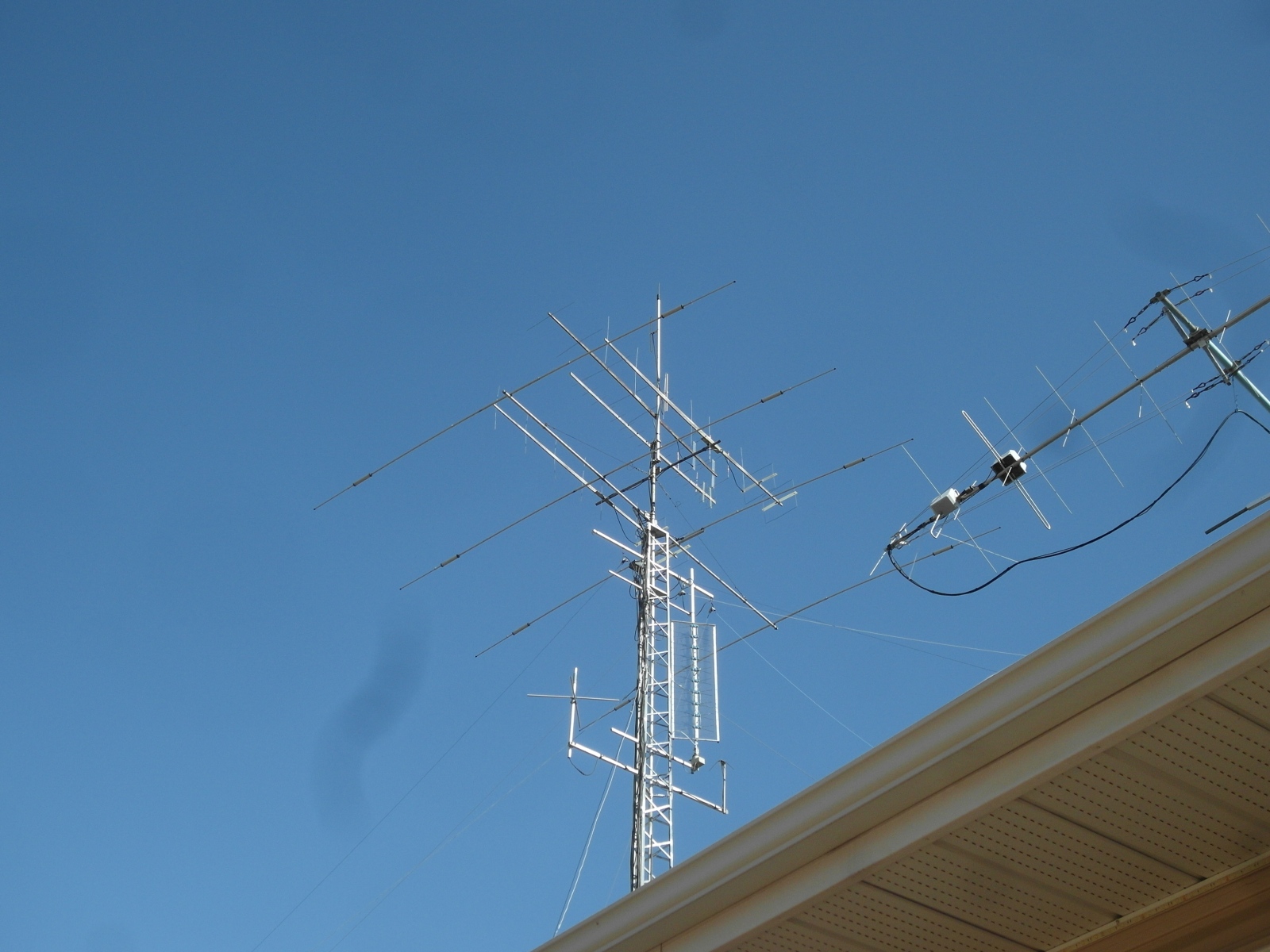 VE6BLD 144 MHZ SSB horizontal Antenna install